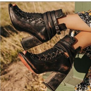 Freebird by Steven Eagle Boot US Size 9 Leather Ankle Open Toe Heeled Sandal